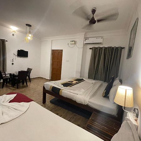 Rj14 Accommodations At Baga Beach Экстерьер фото