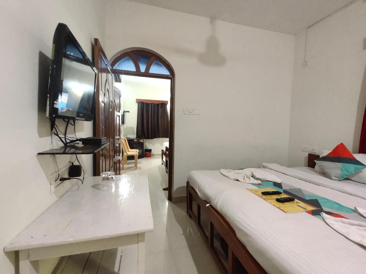 Rj14 Accommodations At Baga Beach Экстерьер фото