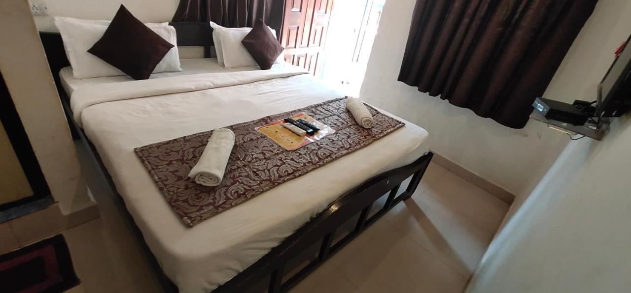 Rj14 Accommodations At Baga Beach Экстерьер фото