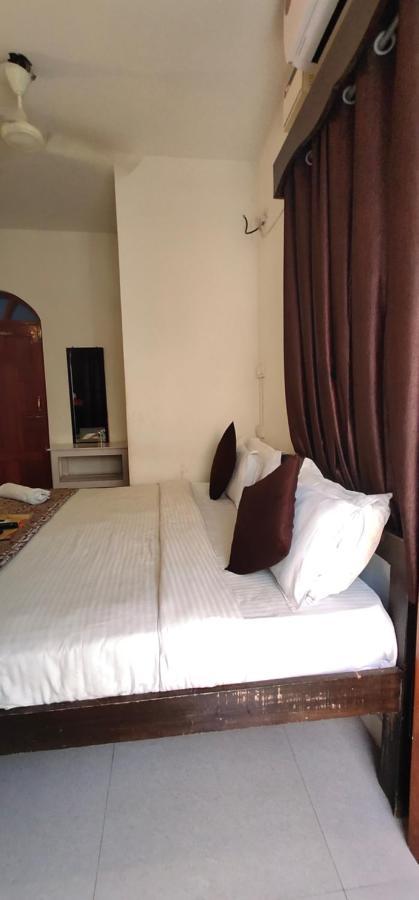 Rj14 Accommodations At Baga Beach Экстерьер фото