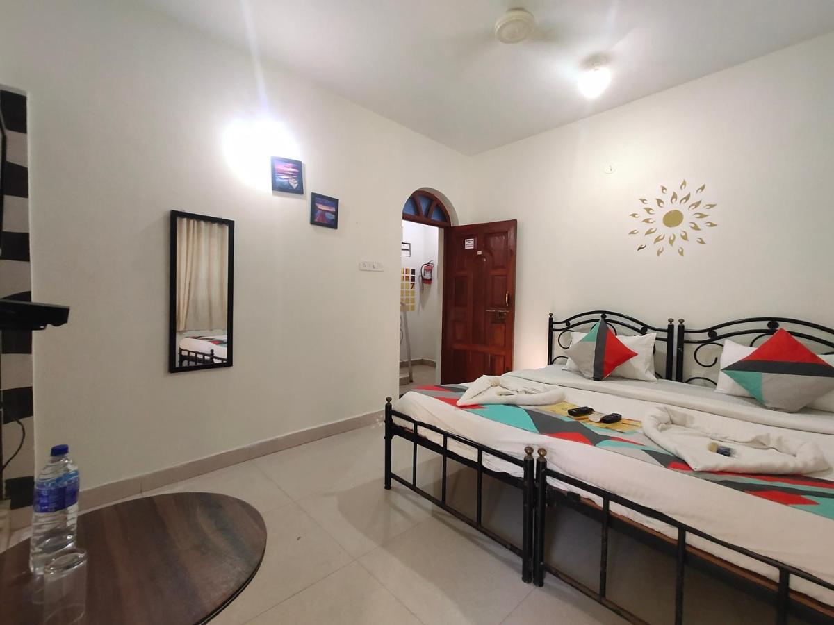 Rj14 Accommodations At Baga Beach Экстерьер фото