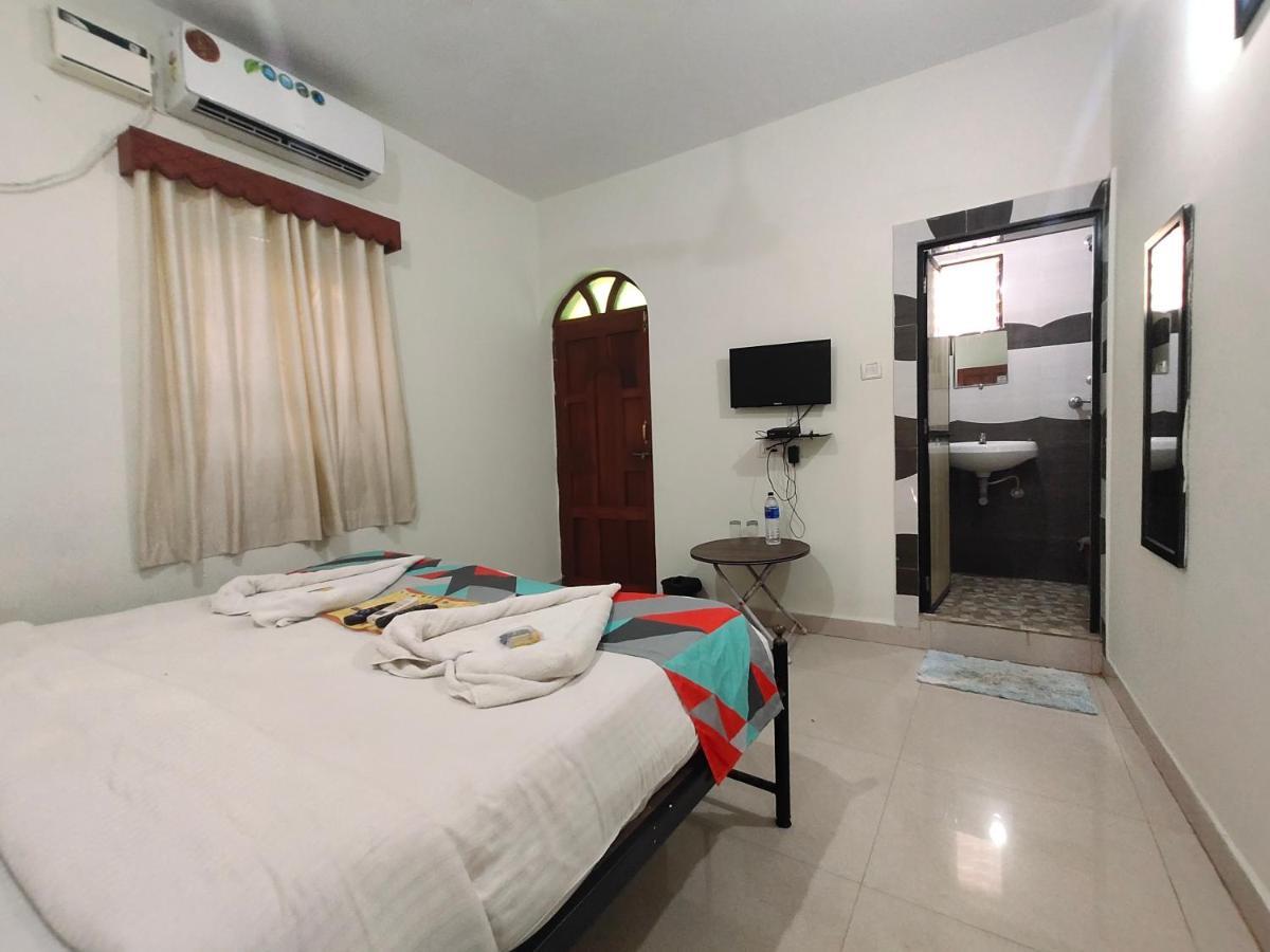 Rj14 Accommodations At Baga Beach Экстерьер фото