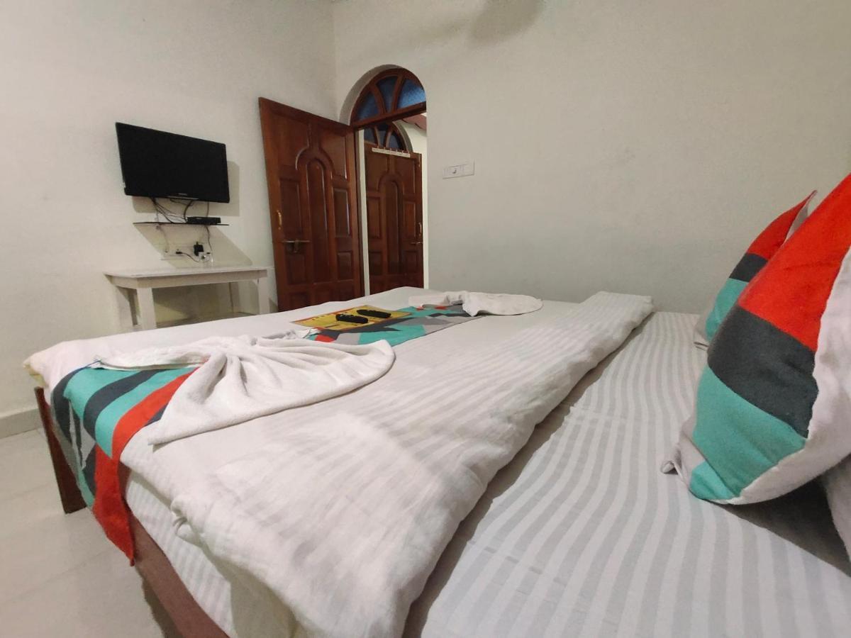 Rj14 Accommodations At Baga Beach Экстерьер фото