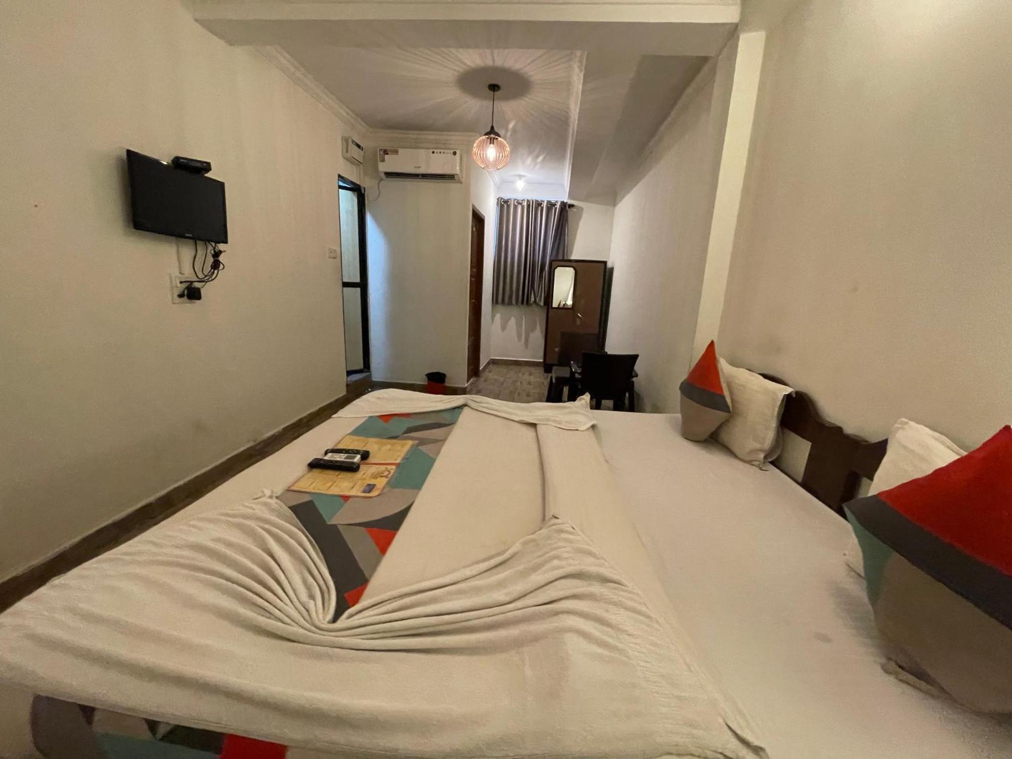 Rj14 Accommodations At Baga Beach Экстерьер фото